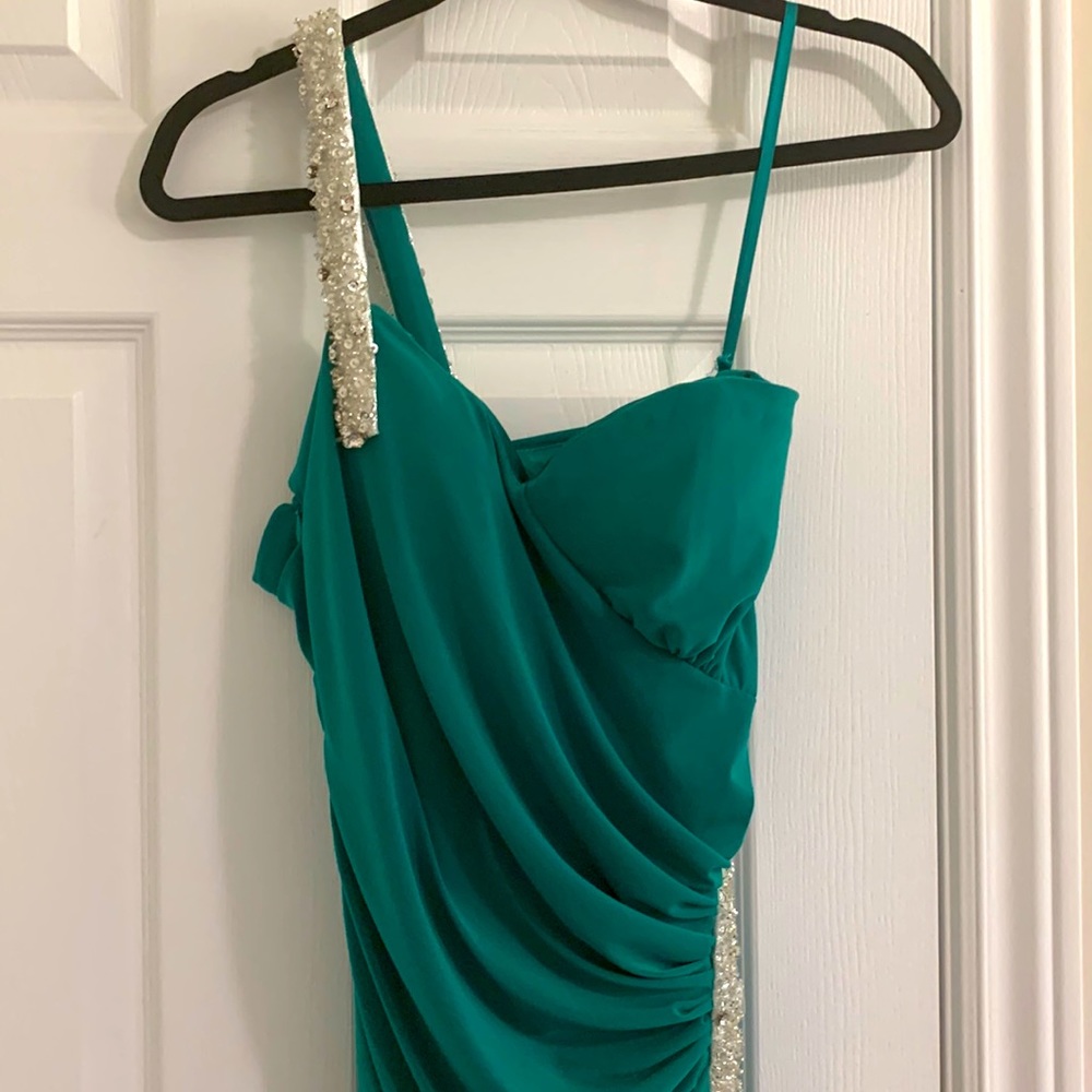 Long Dress, one shoulder Green and white silver. Size xs prom or for wedding